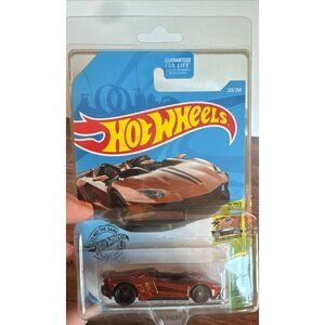 Super Treasure Hunt Hot Wheels – Lamborghini Aventador J (223/250) – Mint on Car